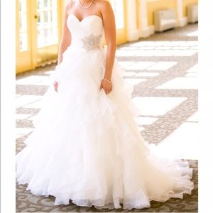 Allure wedding dress 8862